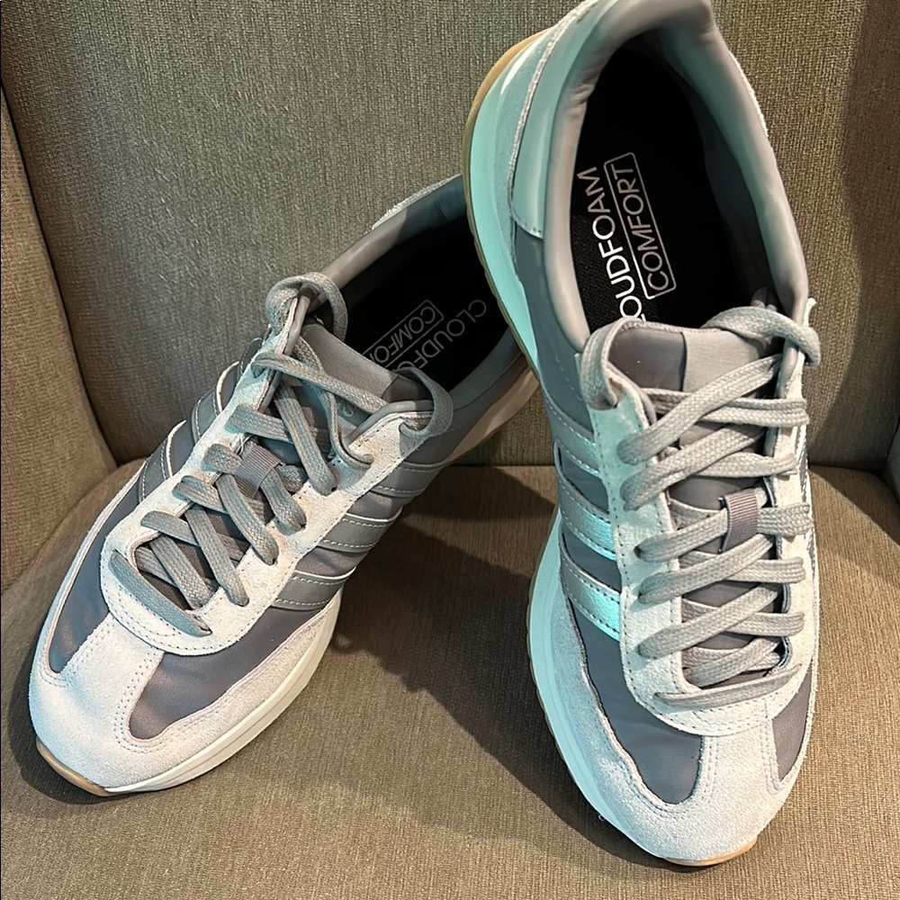 Women’s Adidas gray tennis shoes
